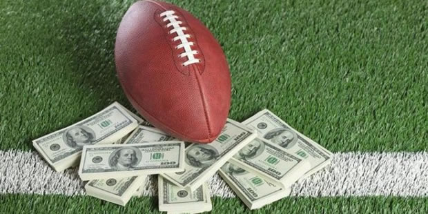 How much does it cost to play DFS?